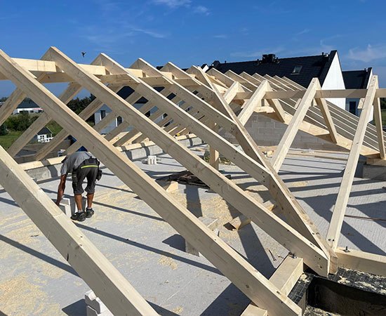 Montaż konstrukcji dachowej - więźba dachowa